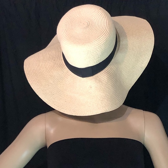 Floppy hat - Picture 2 of 3